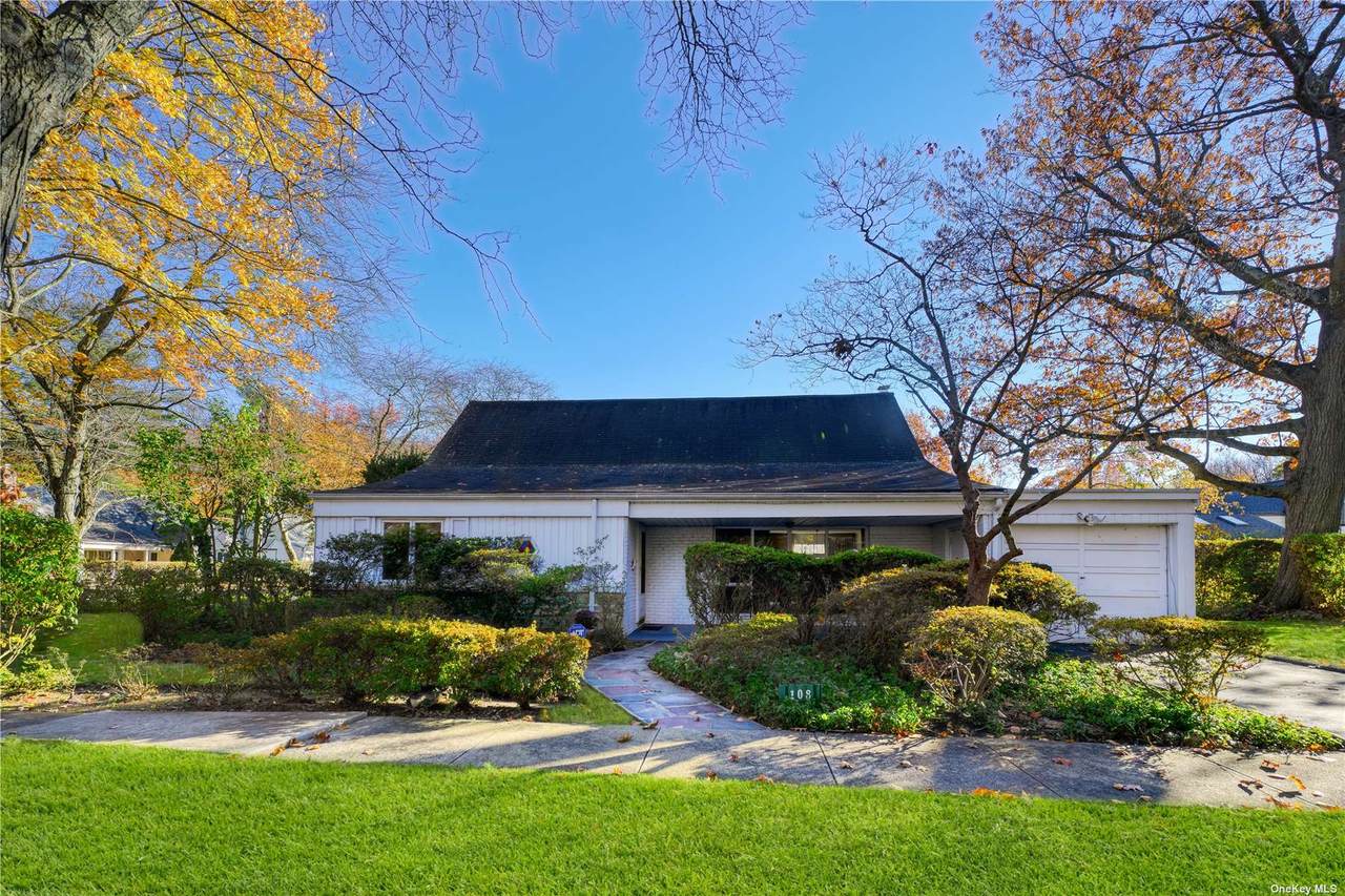 108 Croyden Avenue - Photo 1