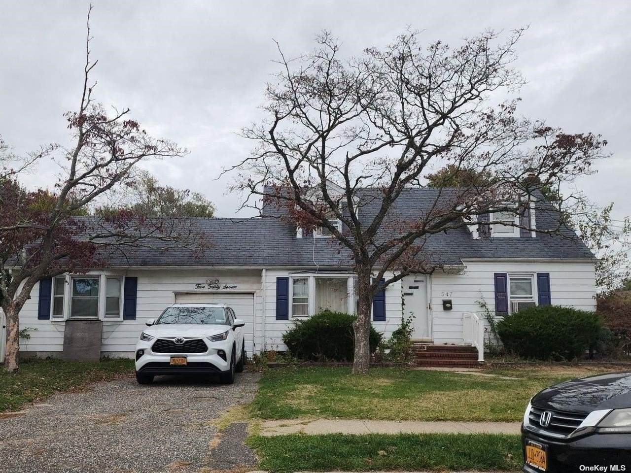 547 17th Street - Photo 1