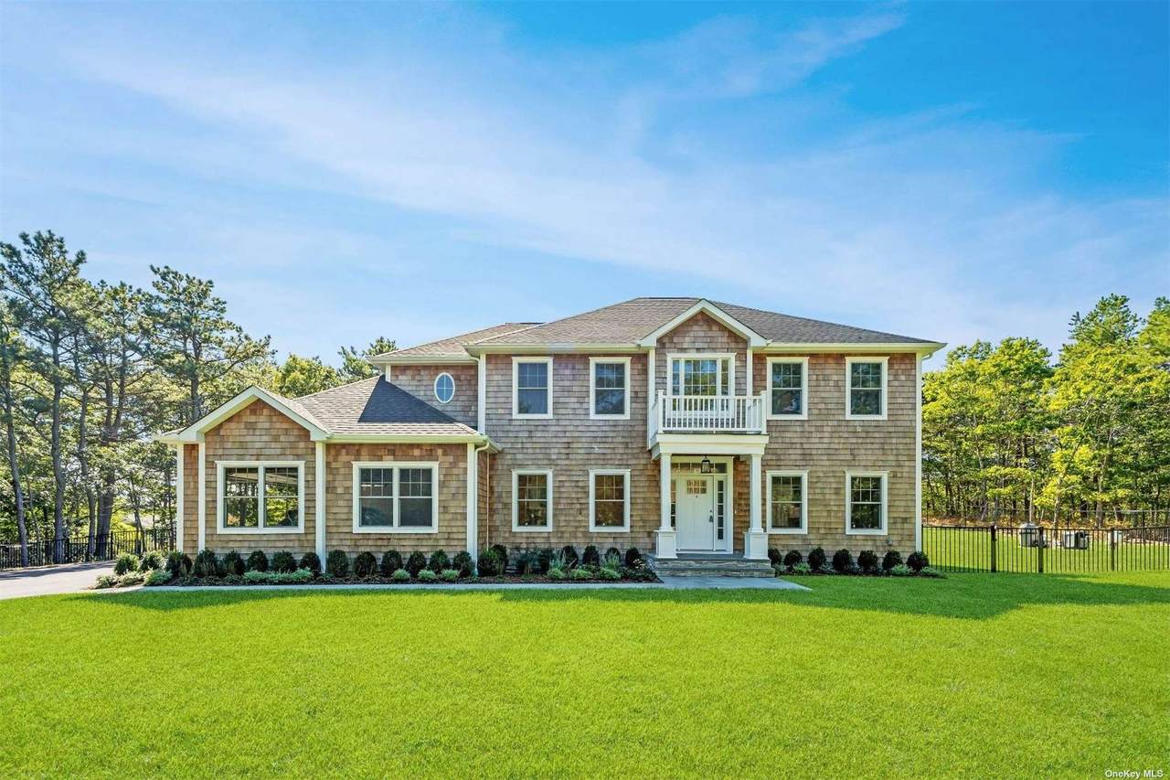 6 Clara Drive - Photo 1