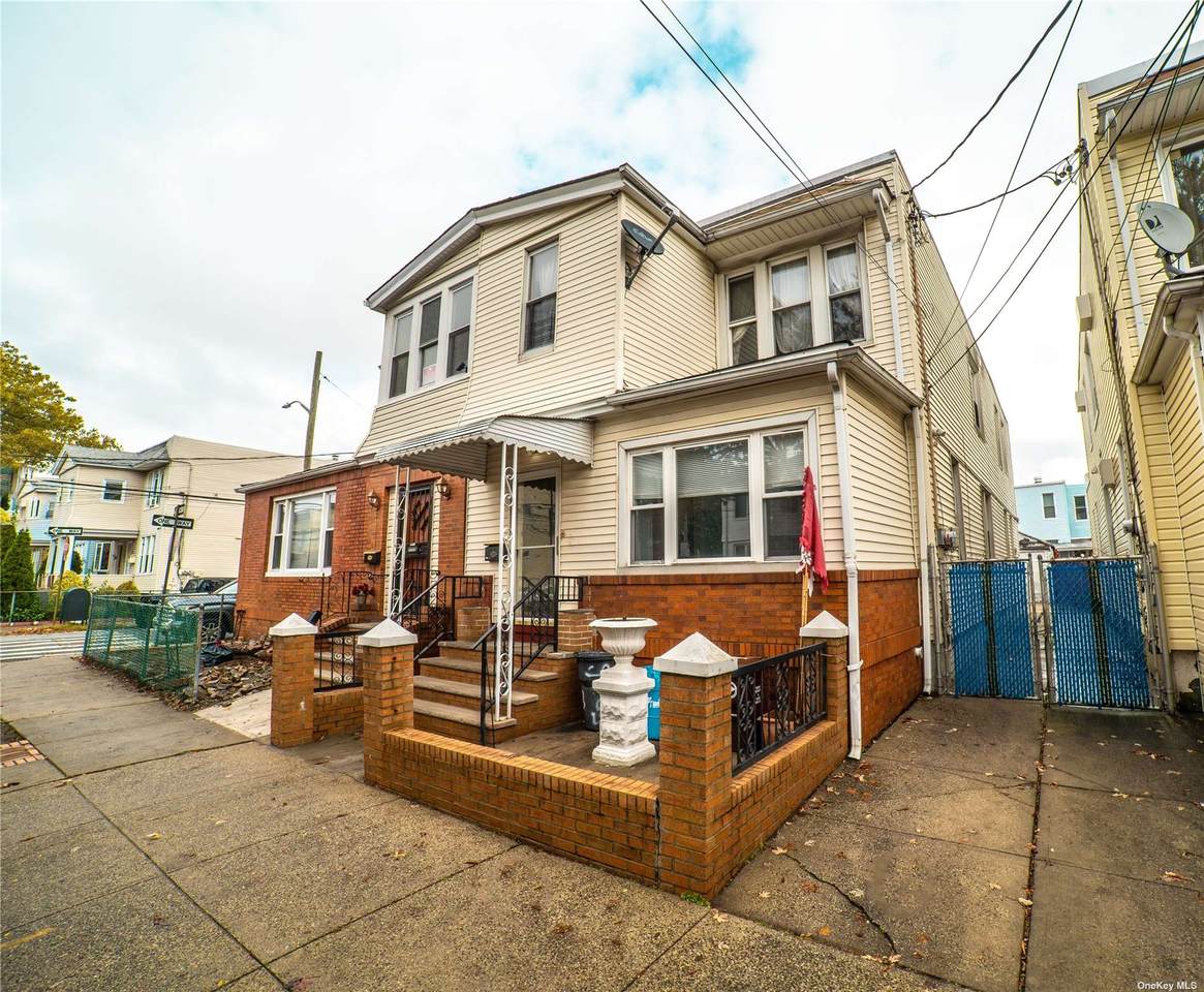 90-03 76th Street - Photo 1