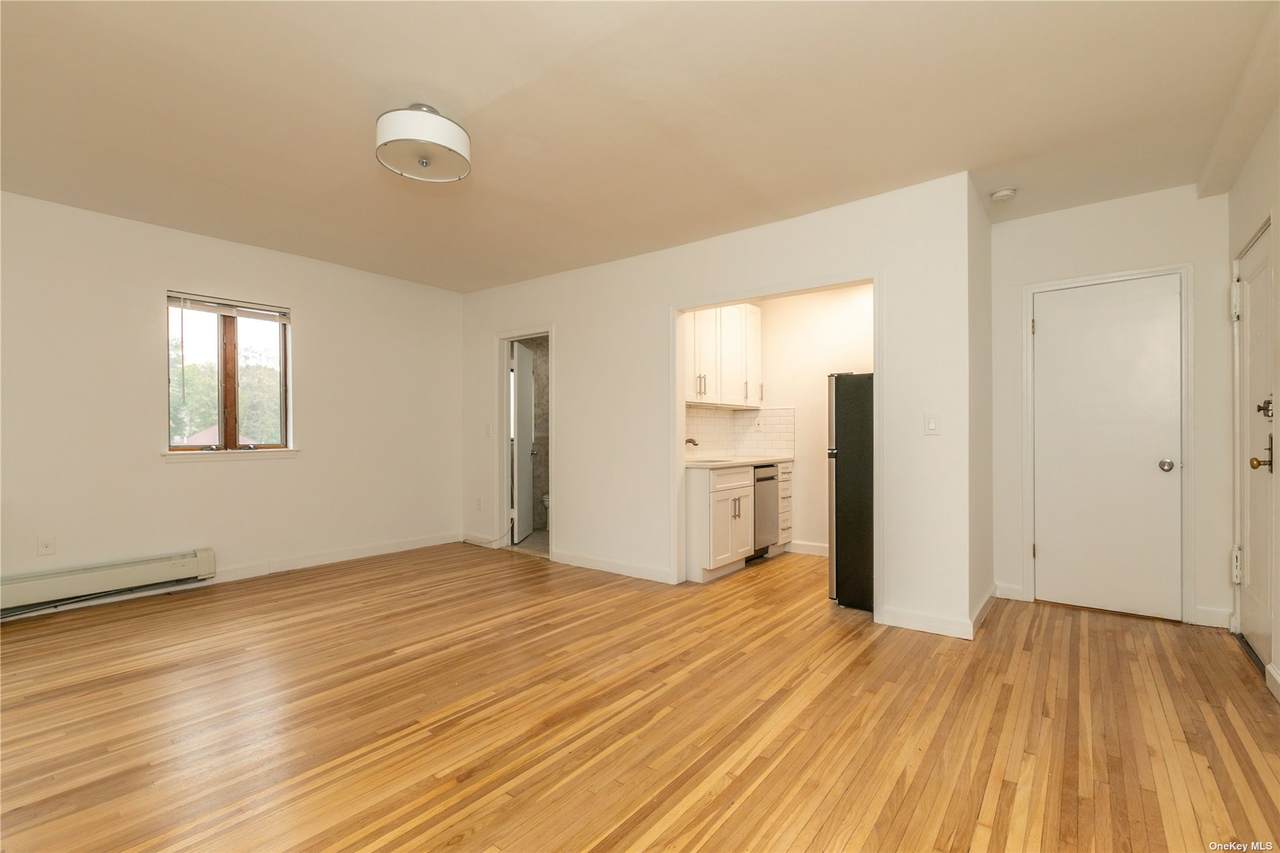 215 Middle Neck Road - Photo 1
