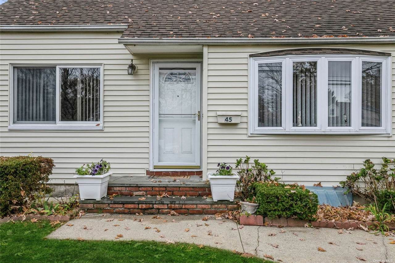 45 Totten Avenue - Photo 1