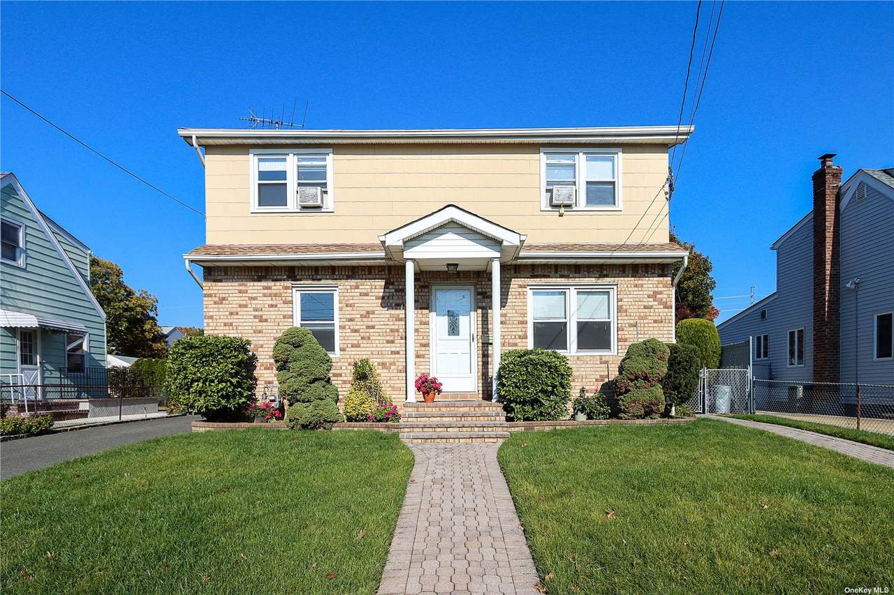 23 5th Avenue - Photo 1