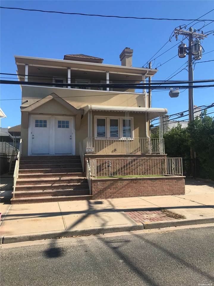 414 Laurelton Boulevard - Photo 1