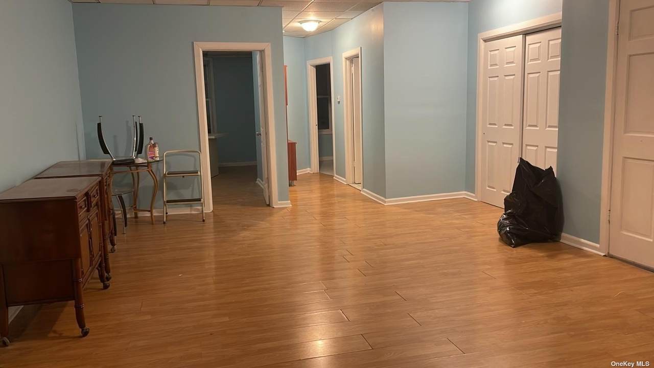 215-45 Jamaica Avenue - Photo 1