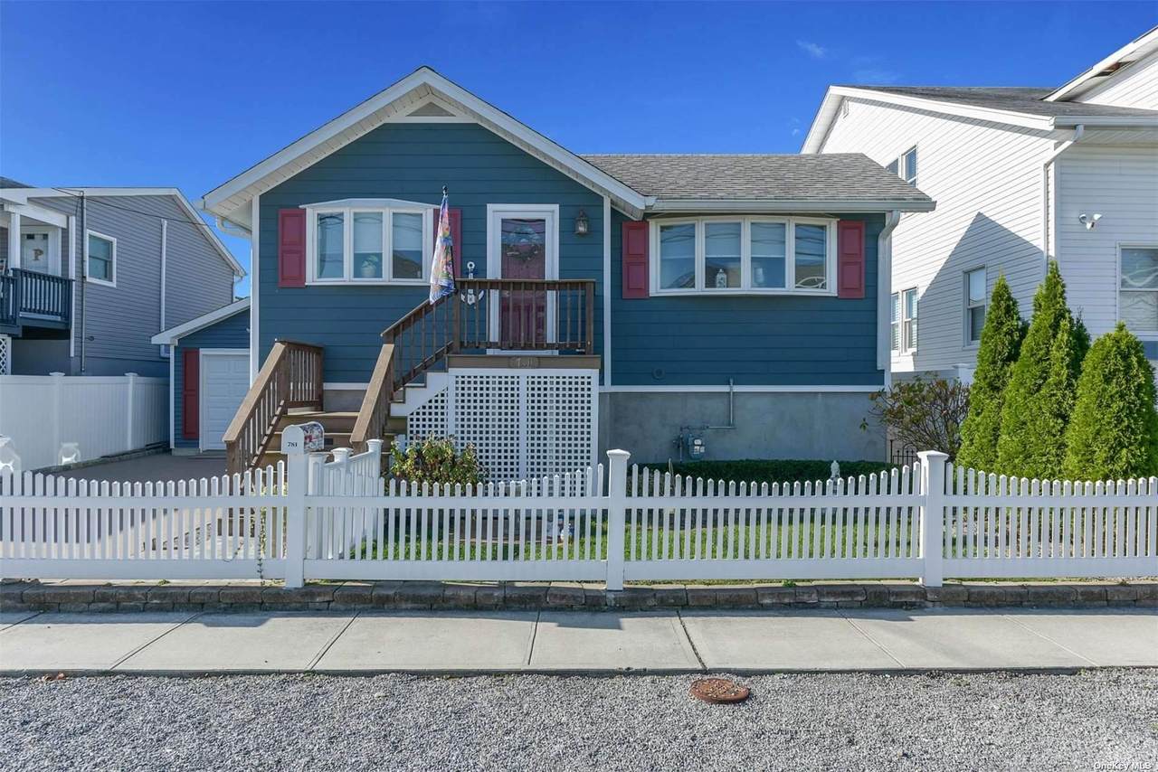 781 7th Street - Photo 1
