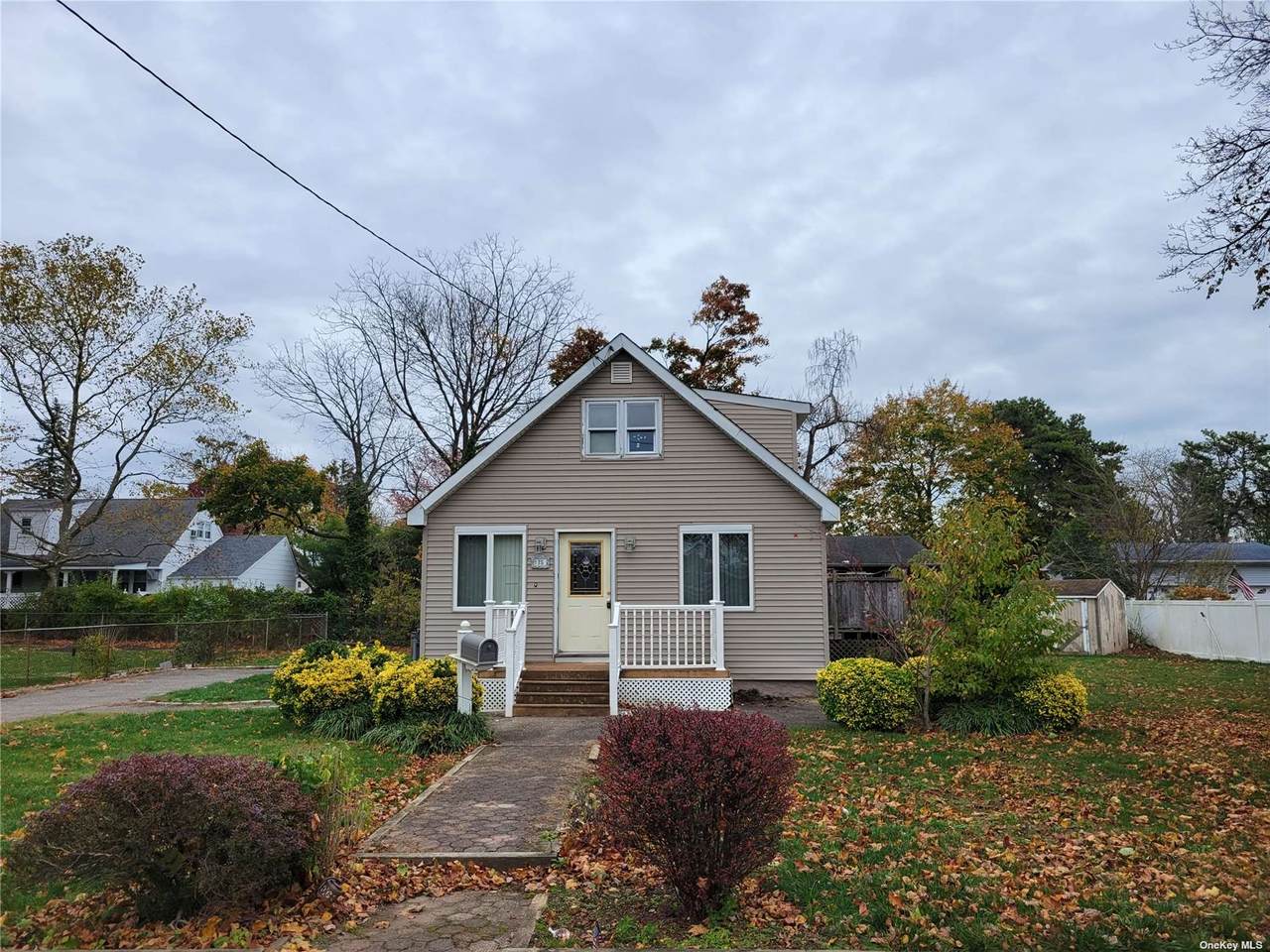 135 Westchester Avenue - Photo 1