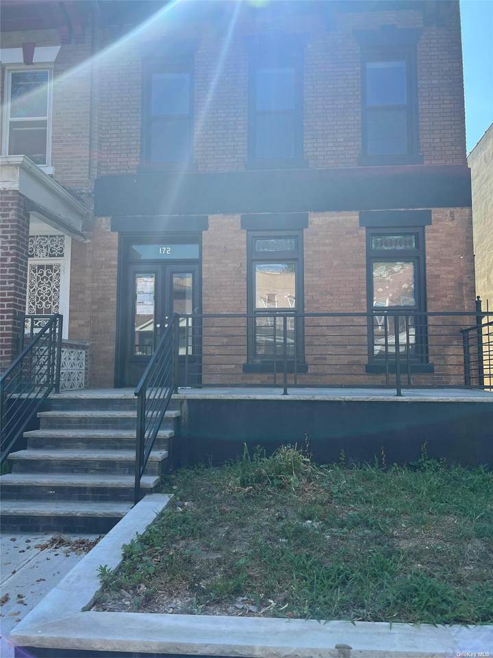 172 Herzl St - Photo 1