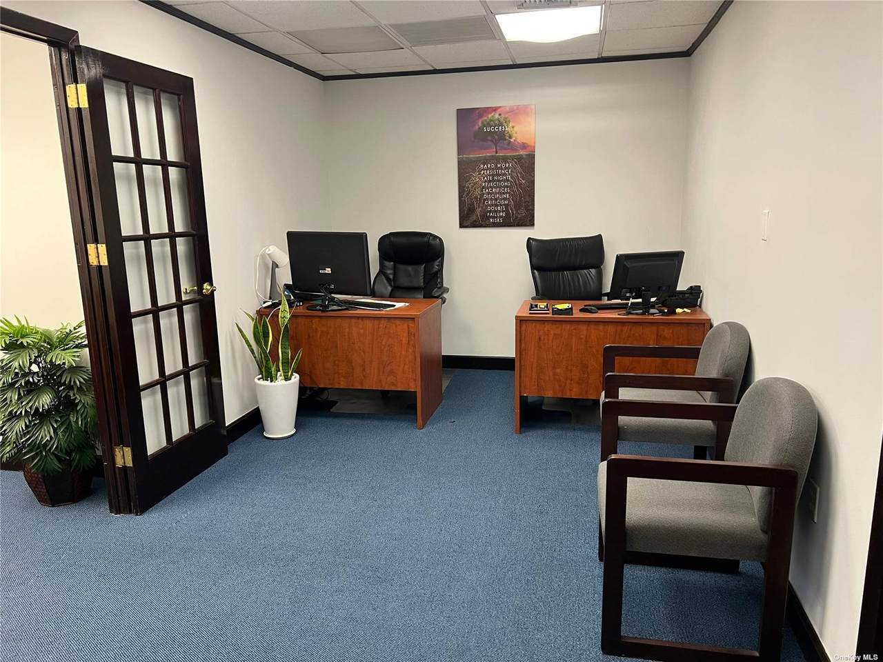32-75 Steinway Street - Photo 1
