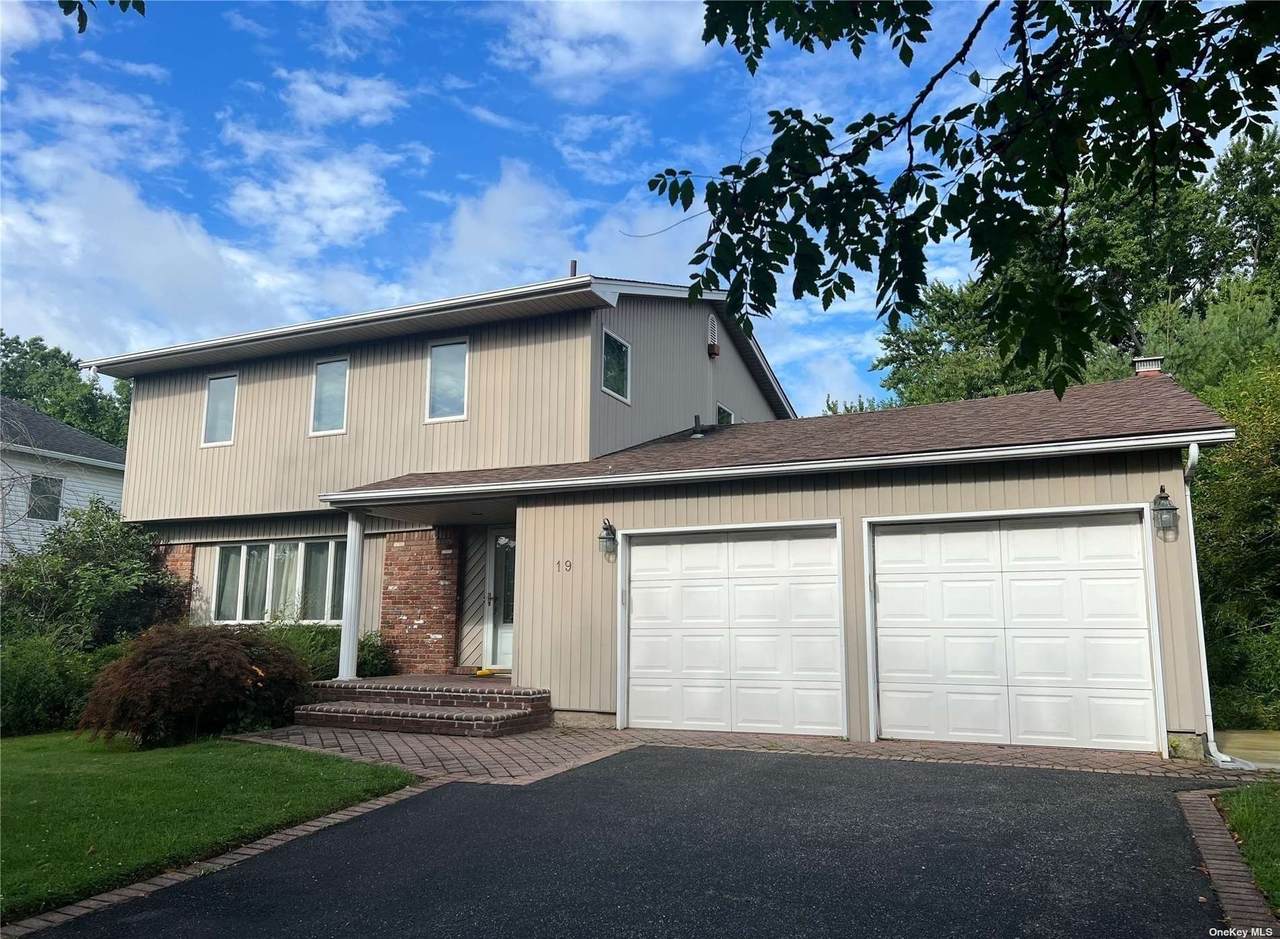 19 Herkimer Avenue - Photo 1