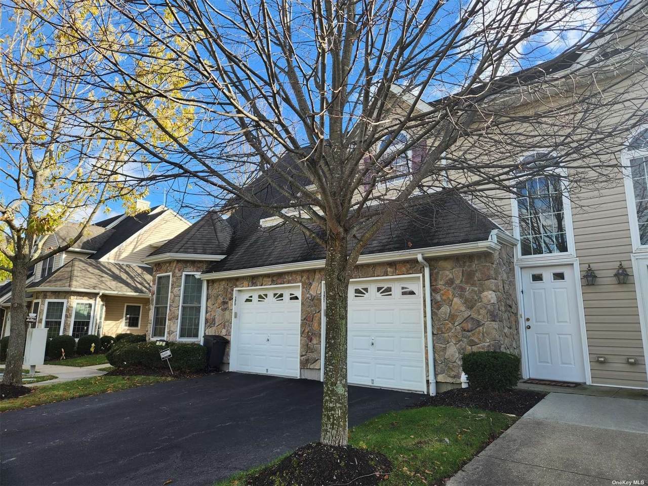 171 Larry Lane - Photo 1