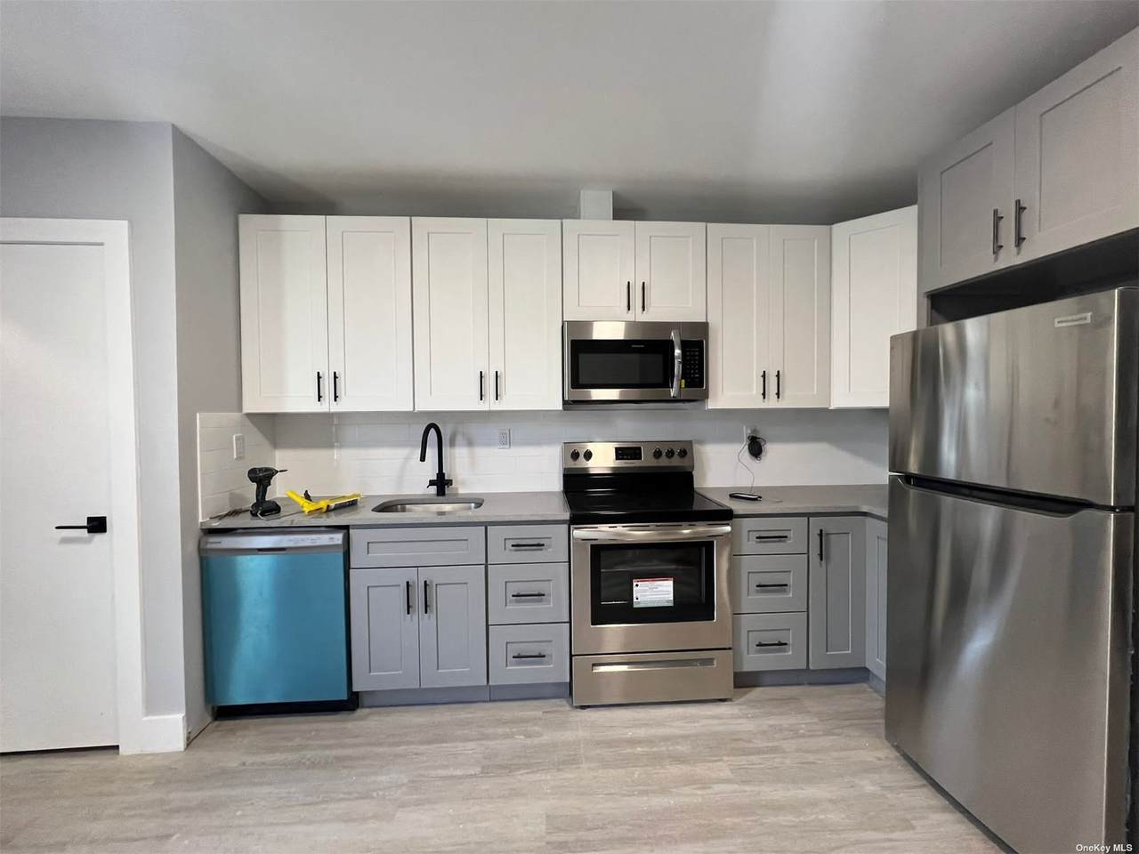 3550 Holland Ave - Photo 1