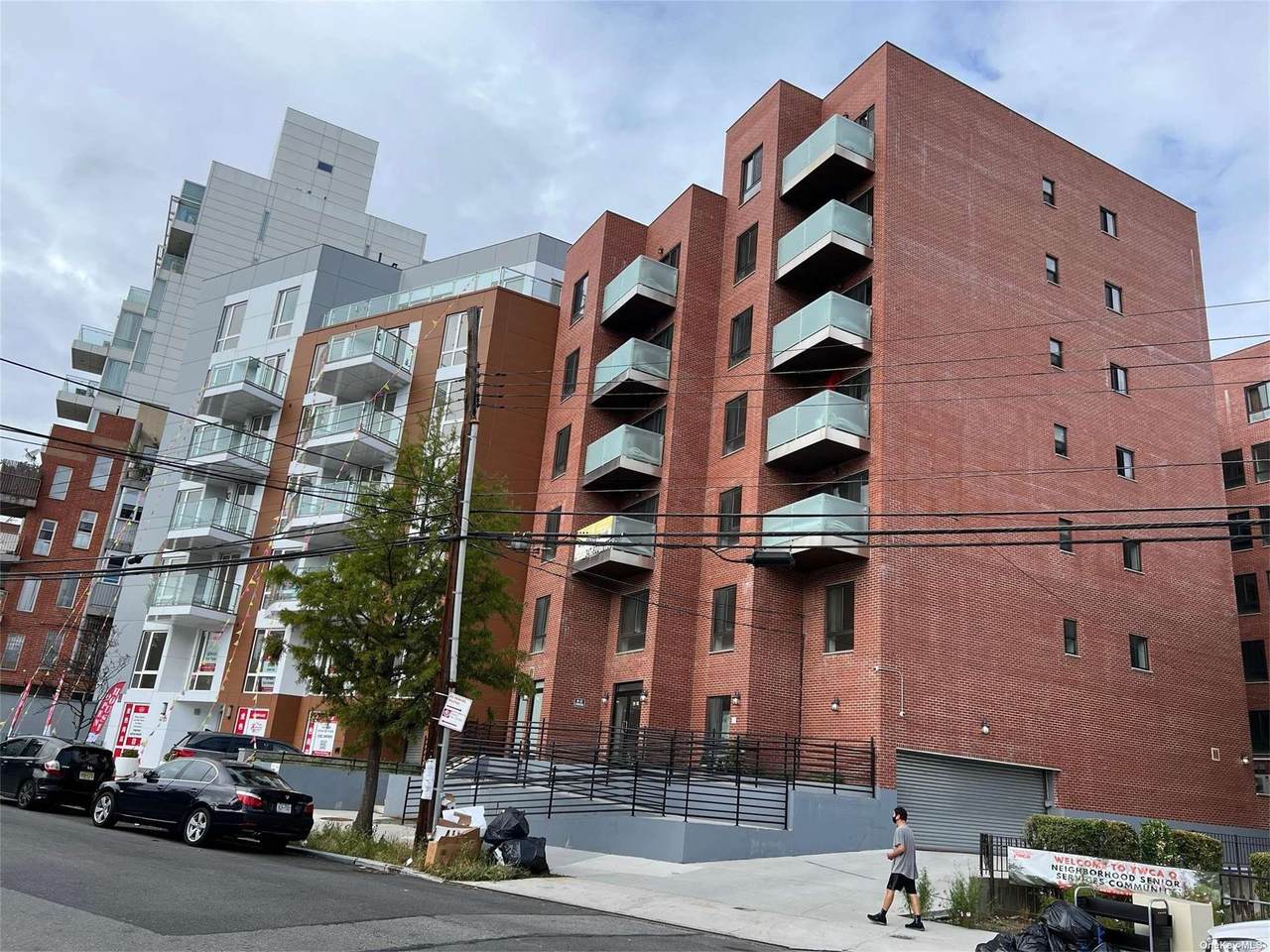 42-29 Parsons Boulevard - Photo 1