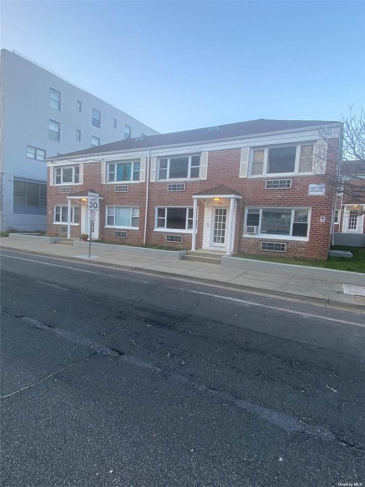 425 Broadway - Photo 1