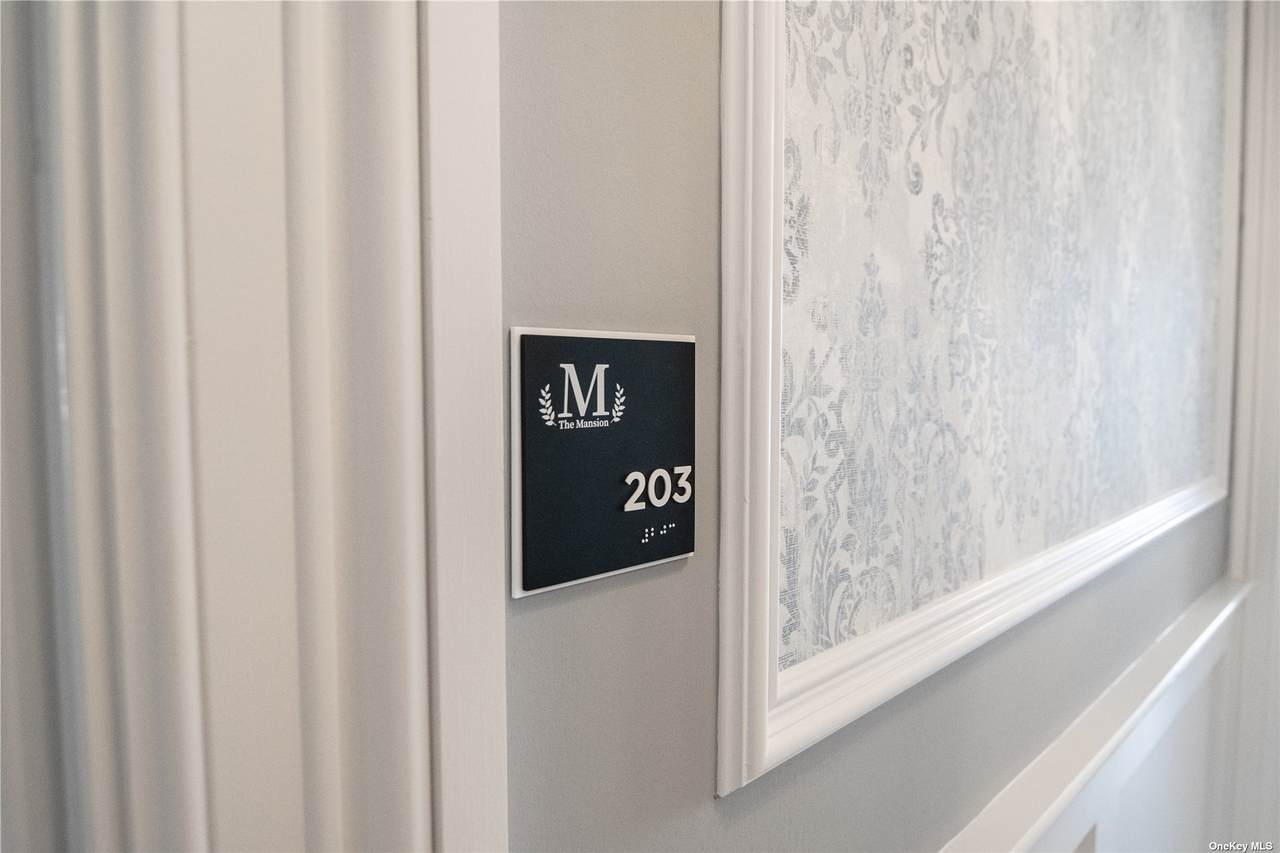 1090 New York Avenue - Photo 1