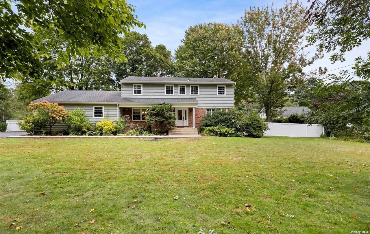 240 Plainview Road - Photo 1