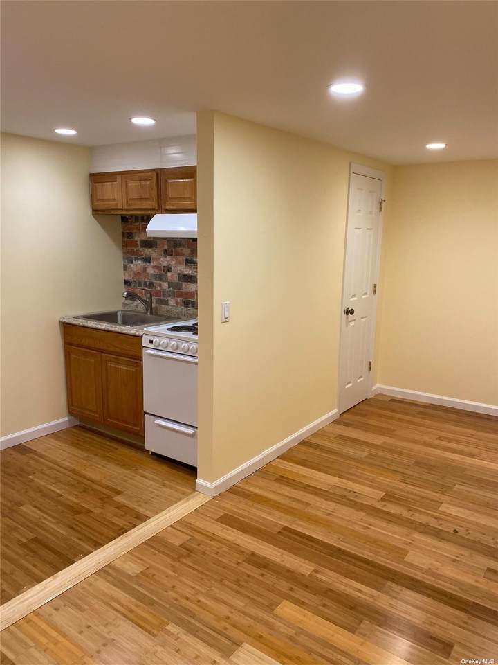 535 Anderson - Photo 1
