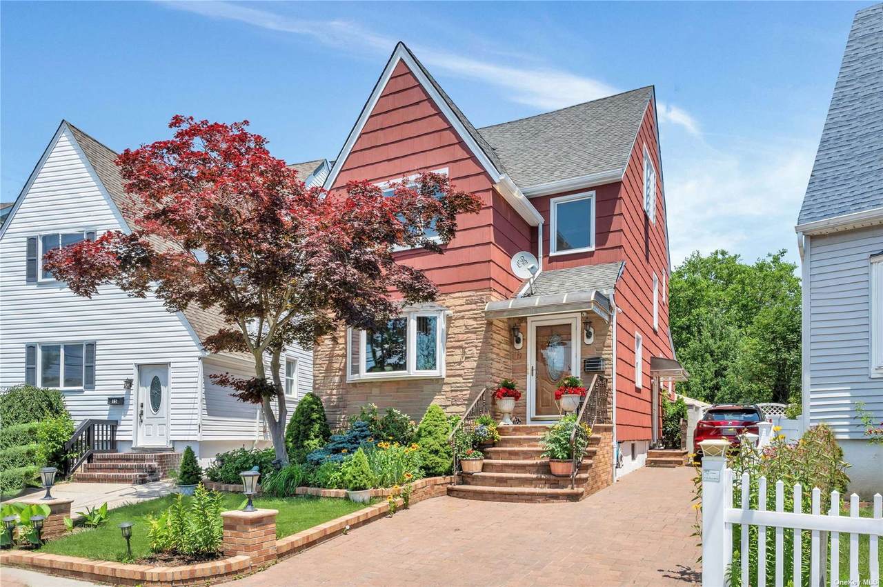 19 Amherst Rd - Photo 1