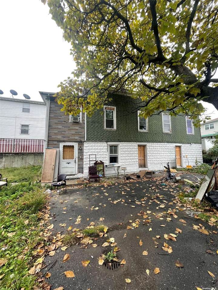 163-51 Phroane Avenue - Photo 1