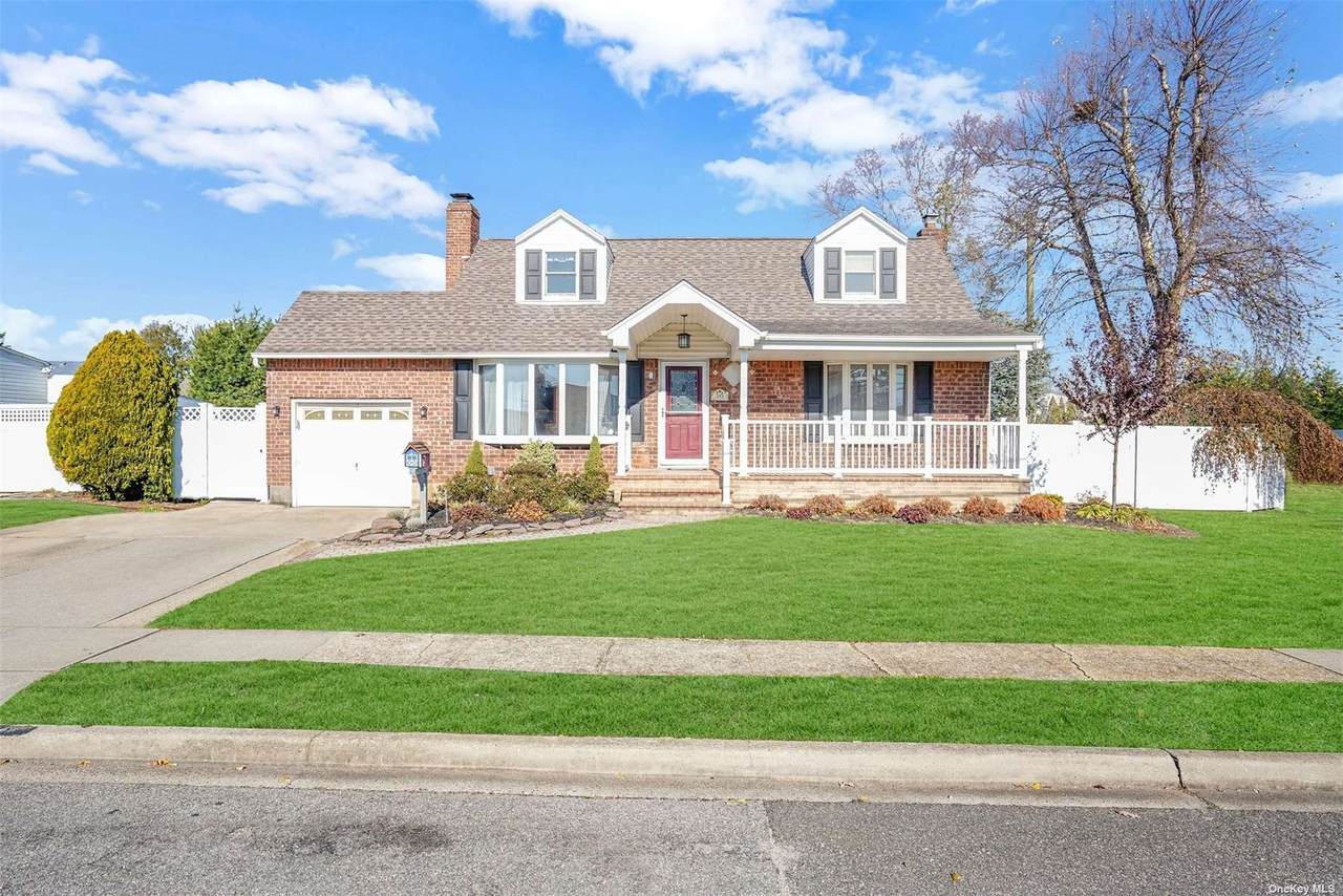 243 Beech Street - Photo 1