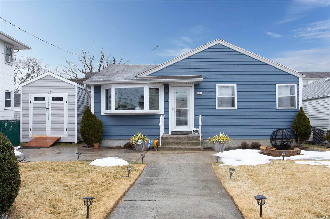 1321 E Street - Photo 1