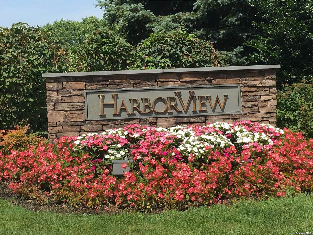 100 Harbor View Drive - Photo 1