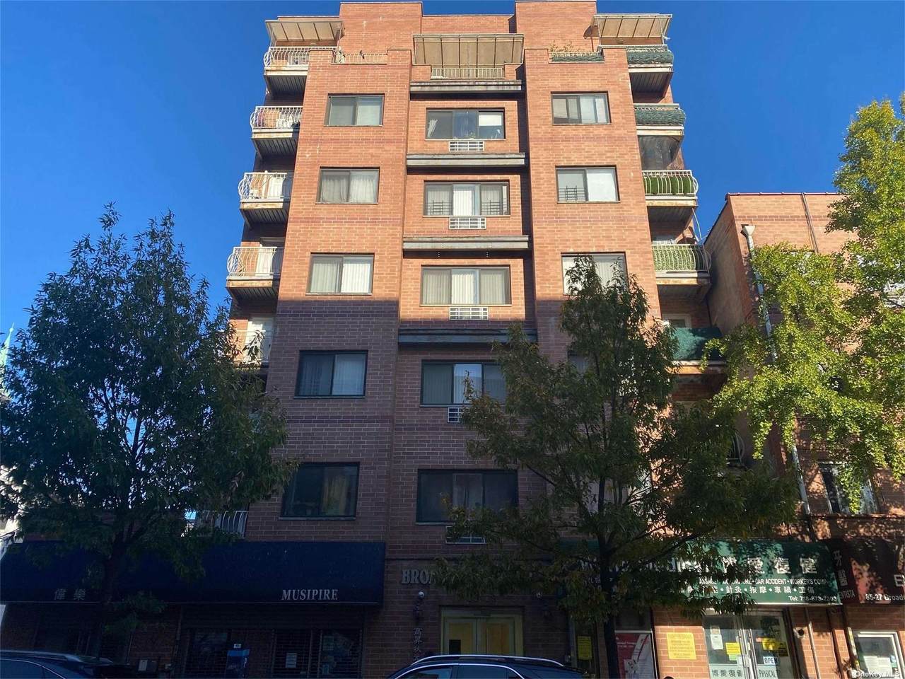 85-23 Broadway - Photo 1