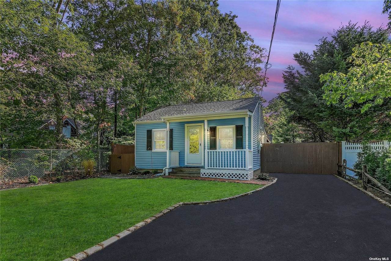 26 Summit Boulevard - Photo 1
