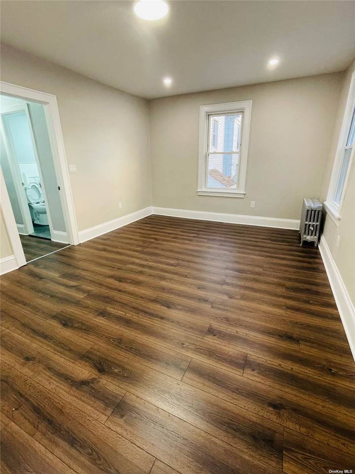 107-60 Lefferts Boulevard - Photo 1