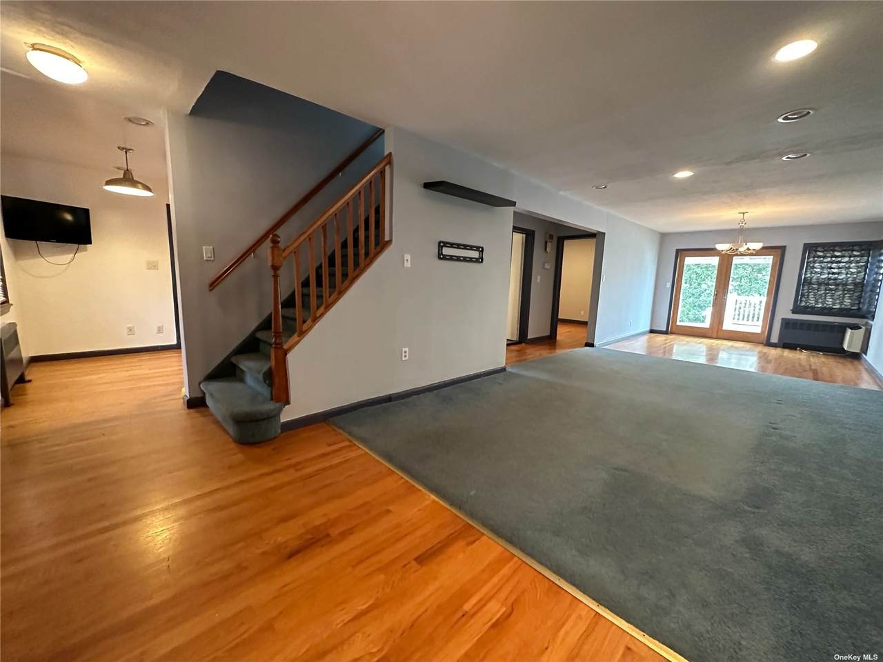 807 Leonard Boulevard - Photo 1
