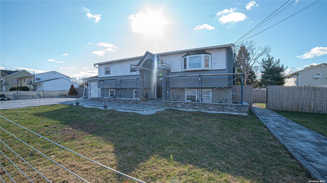 568 Centerwood - Photo 1