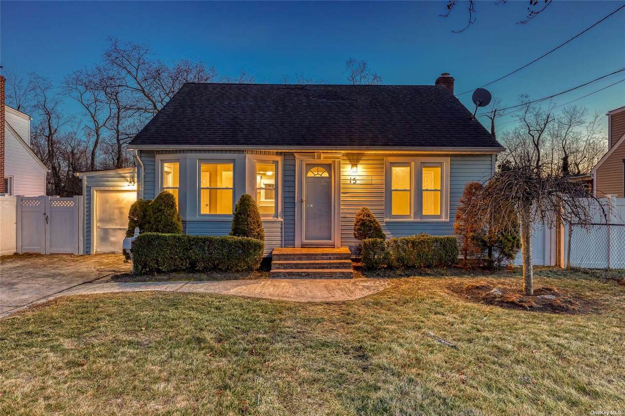 15 Francine Avenue - Photo 1