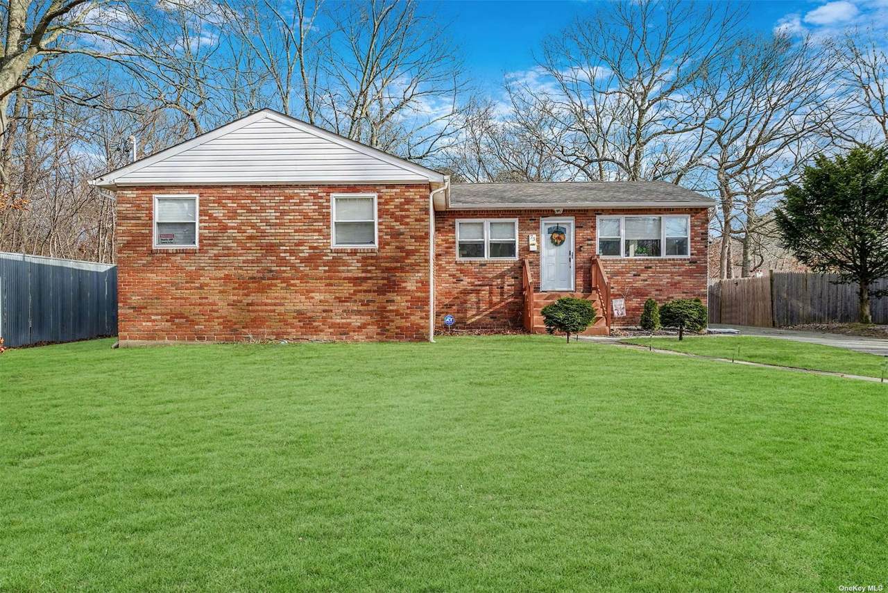 73 Homestead Drive - Photo 1
