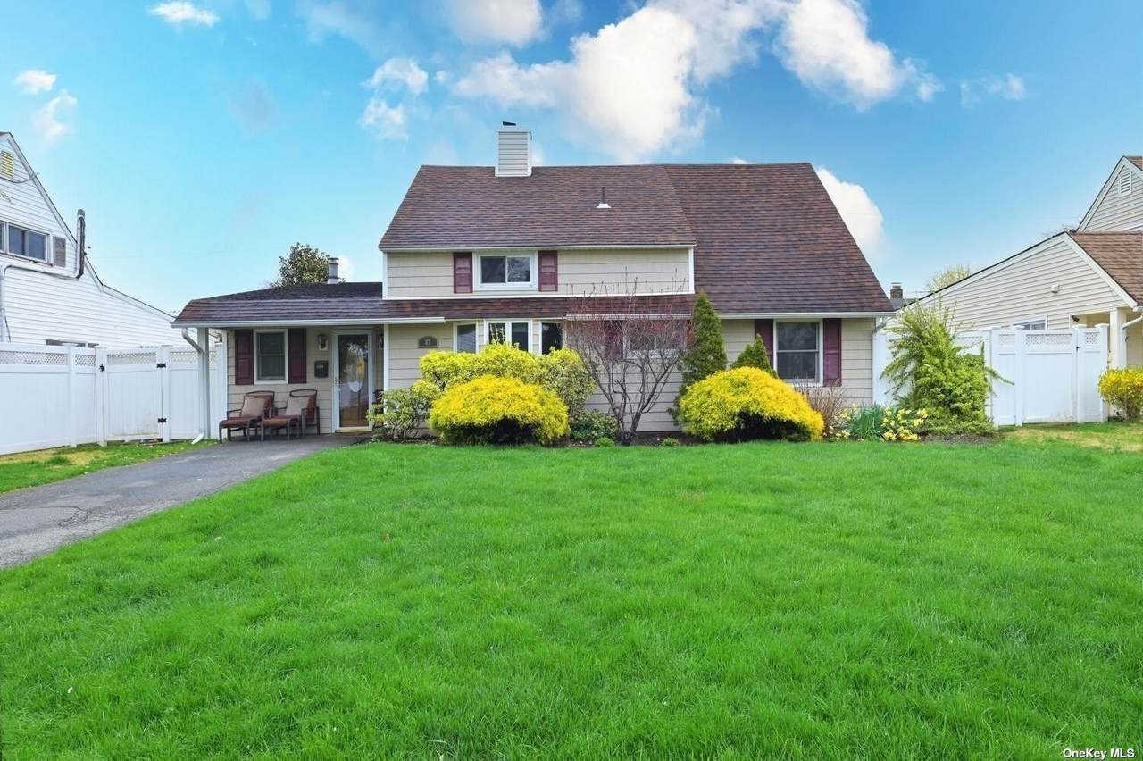 87 Willowood Drive - Photo 1