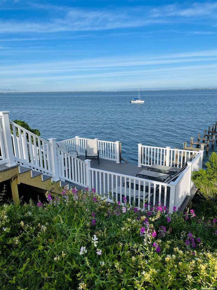 176b Bay Avenue - Photo 1