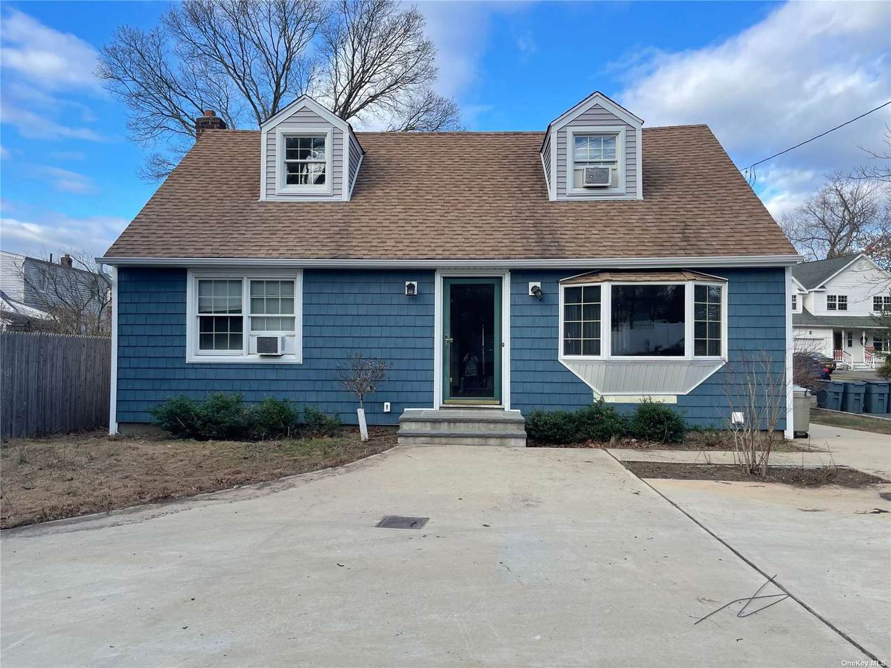 105 Maplewood Road - Photo 1