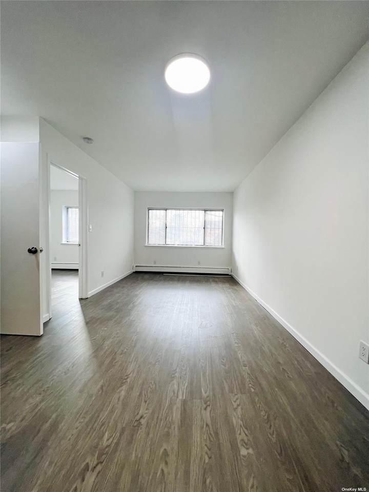 13256 60 - Photo 1