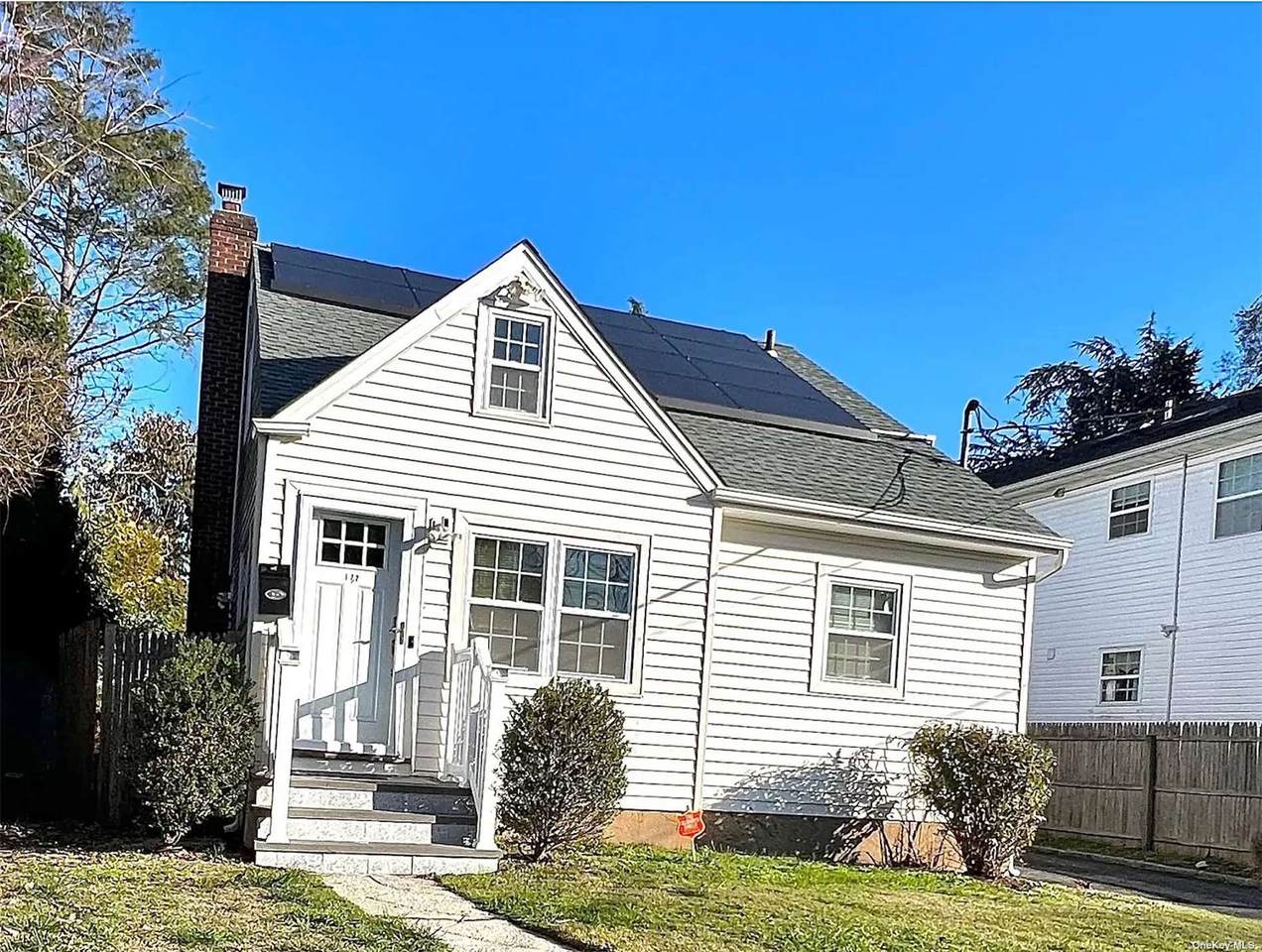 172 Beverly Road - Photo 1