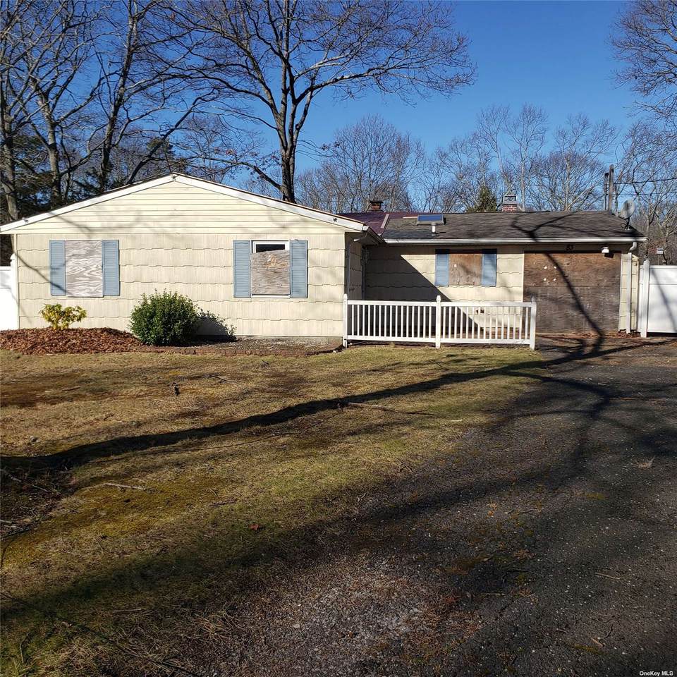 83 Dawn Drive - Photo 1