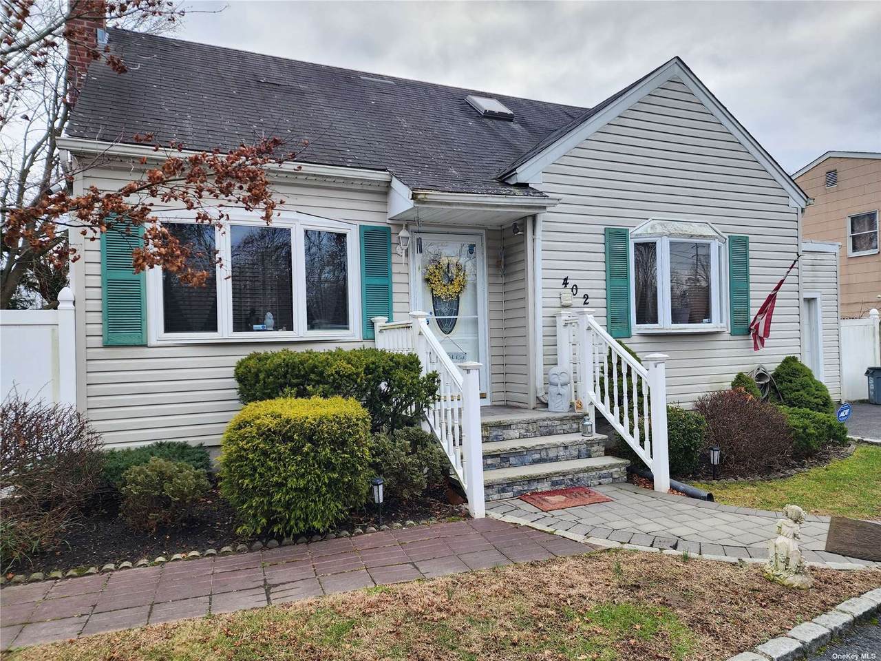 402 Spur Drive - Photo 1