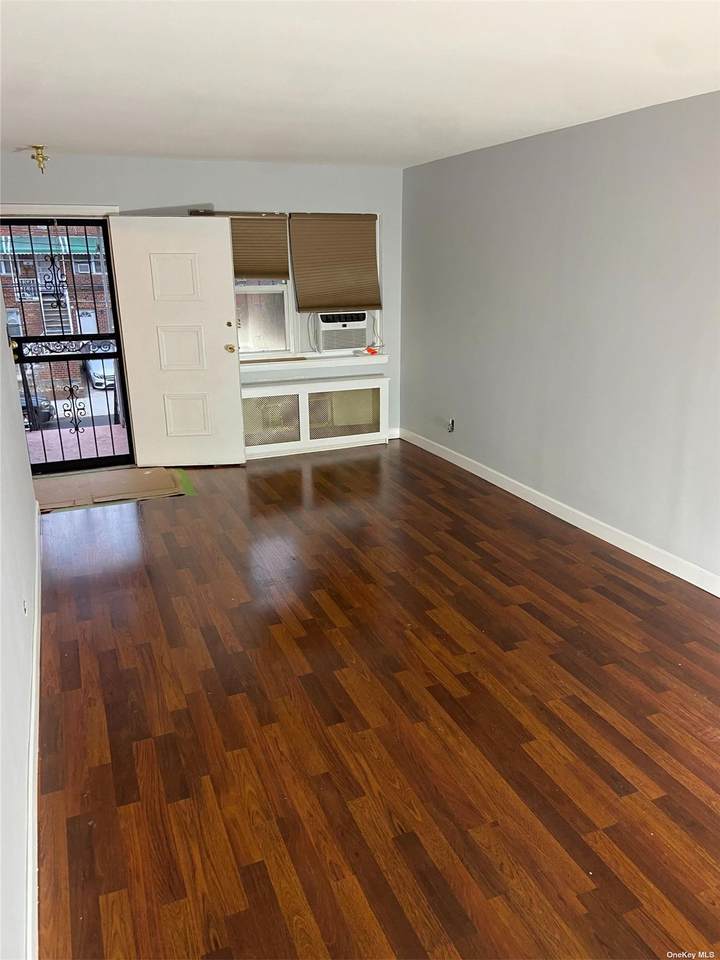 967 100th Street - Photo 1