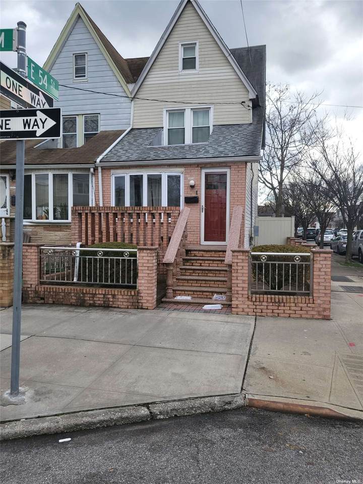 5402 Avenue M - Photo 1