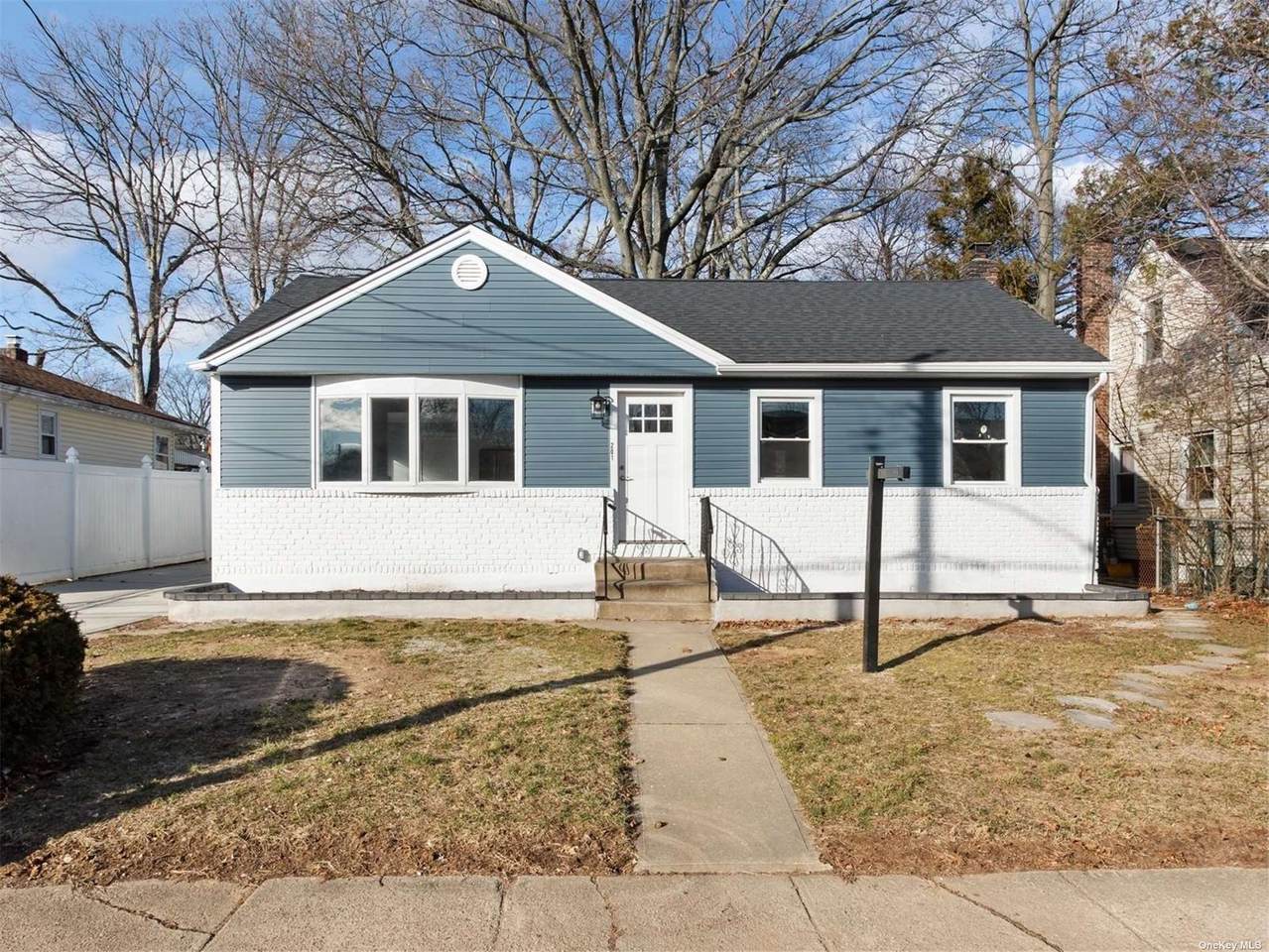 201 Beechwood Avenue - Photo 1