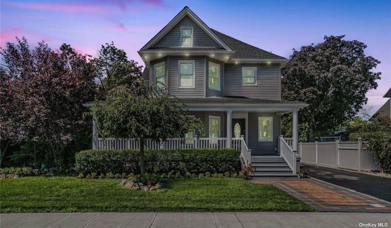 17 Lynbrook Avenue - Photo 1