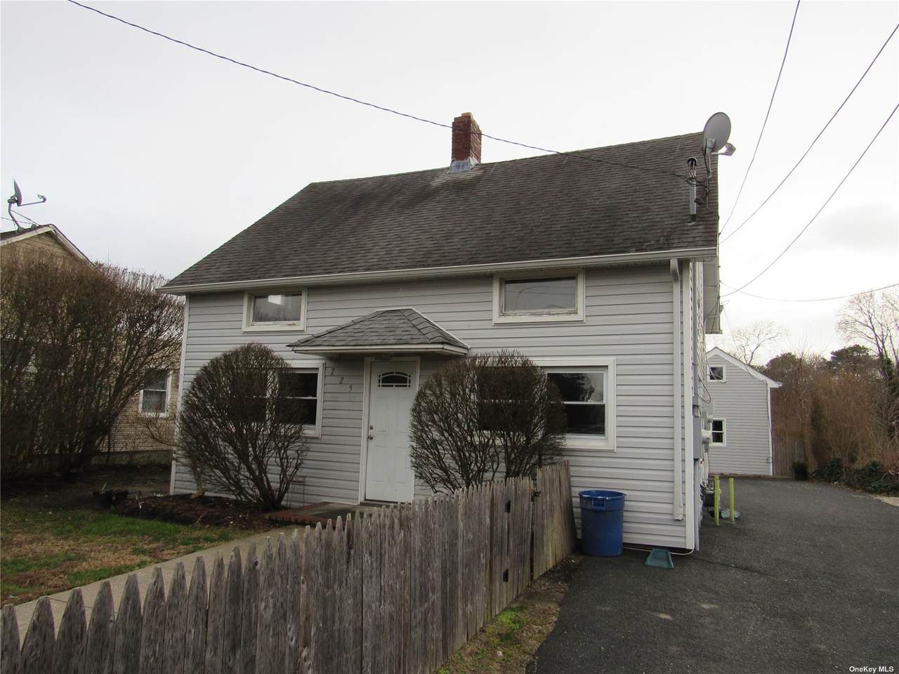 725 Main Street - Photo 1