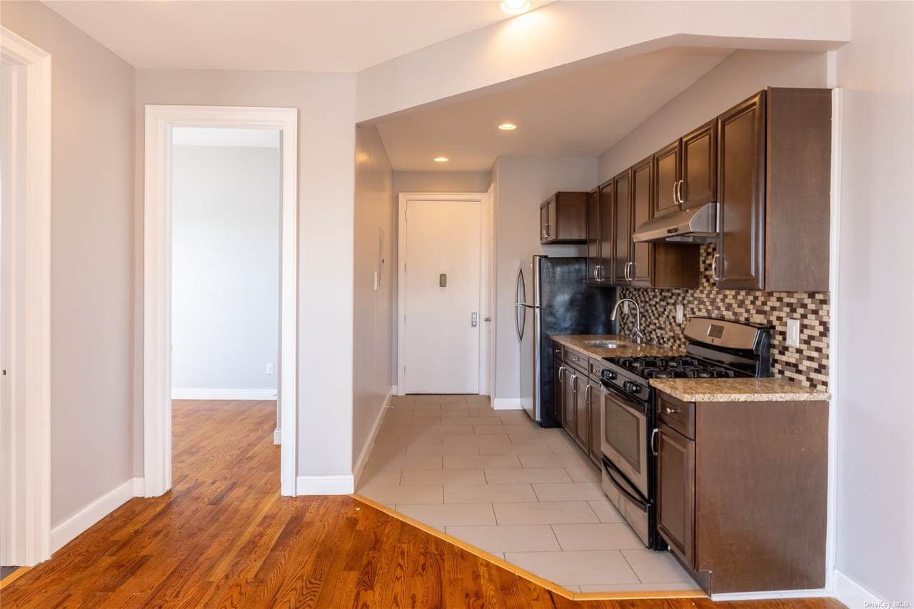 3202 Clarendon Road - Photo 1
