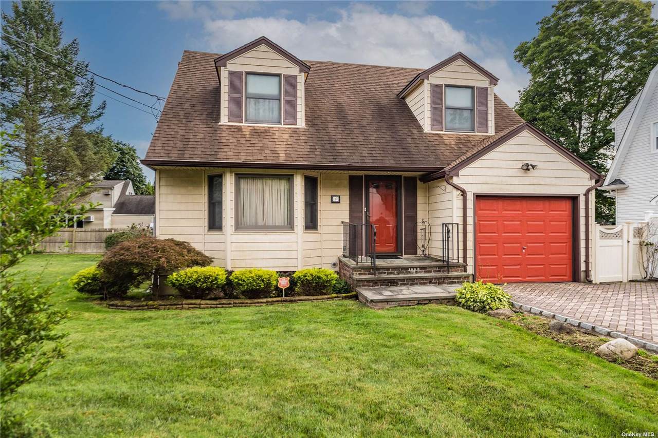 17 Dawes Avenue Avenue - Photo 1
