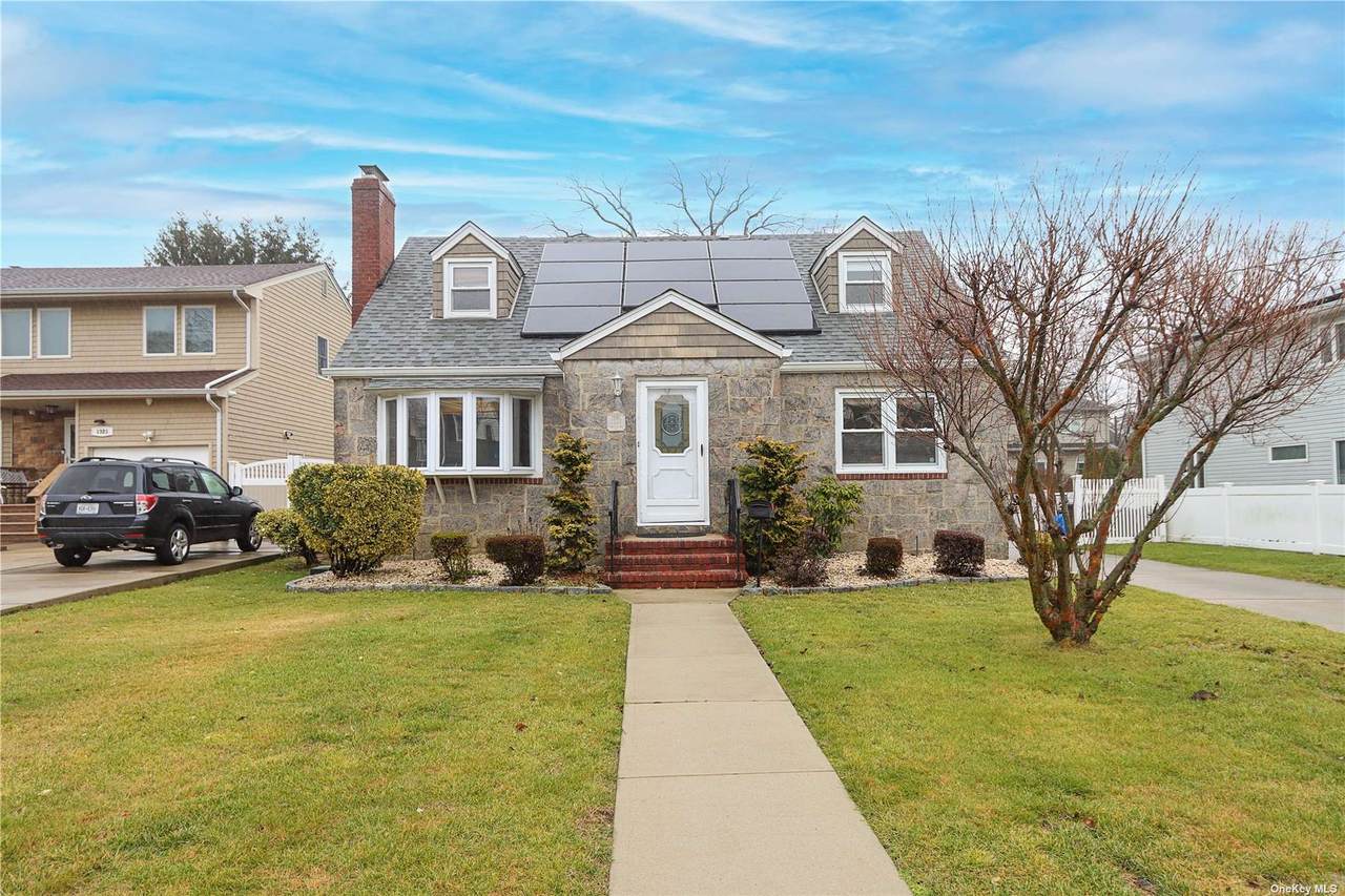 1323 Powell Avenue - Photo 1