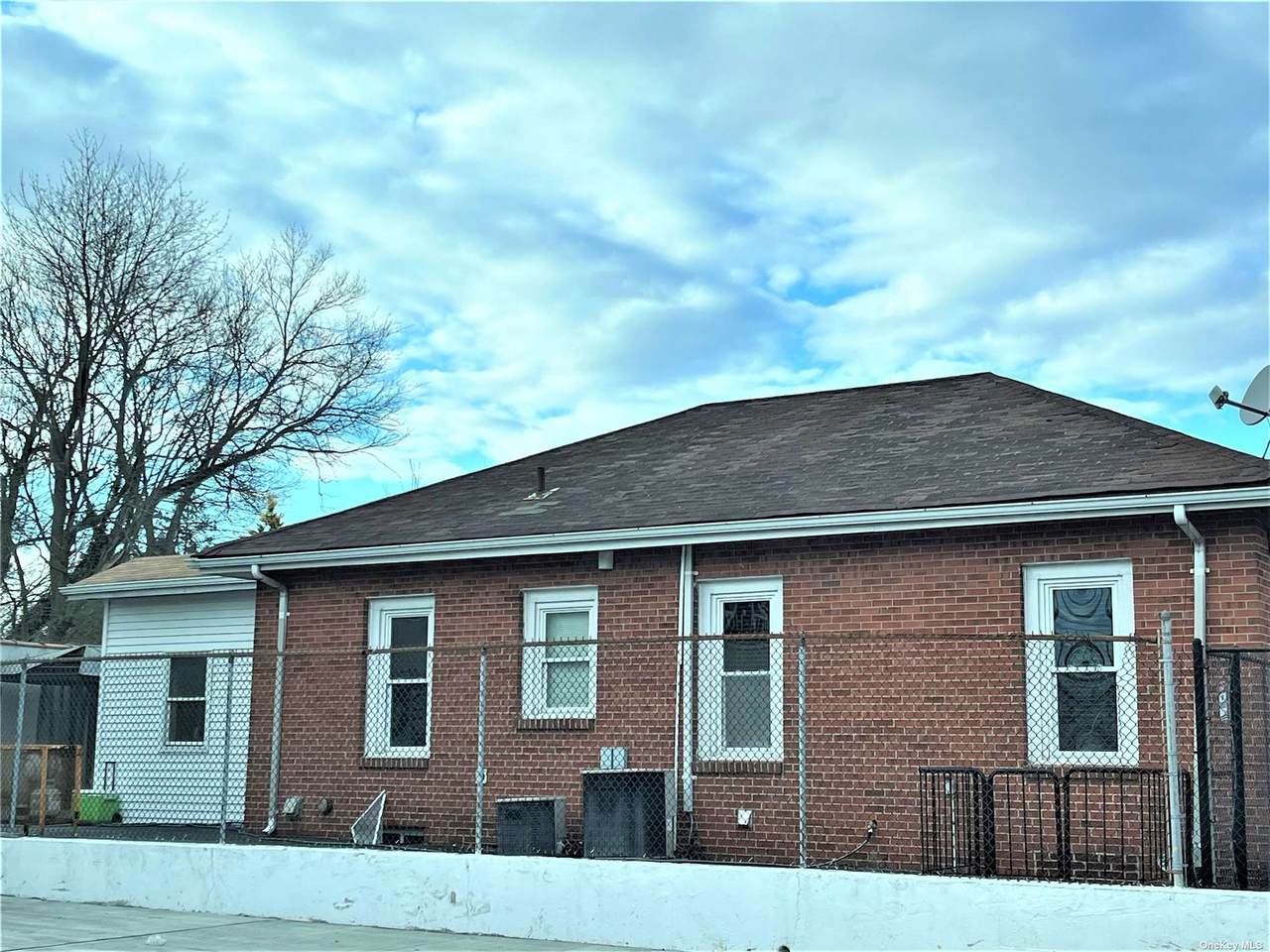 11 Homecrest Avenue - Photo 1