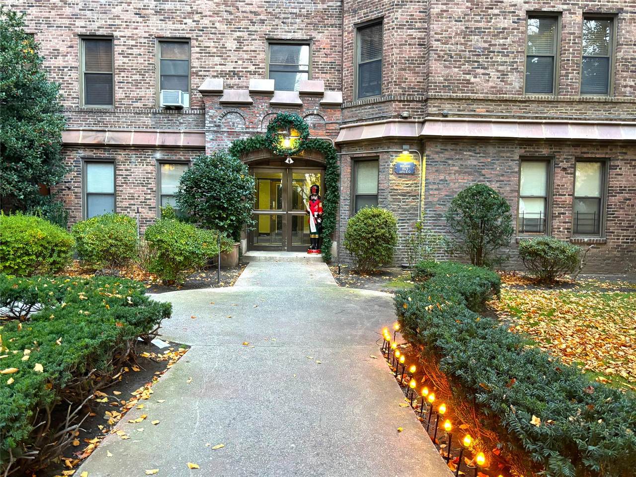 531 Lincoln Avenue - Photo 1